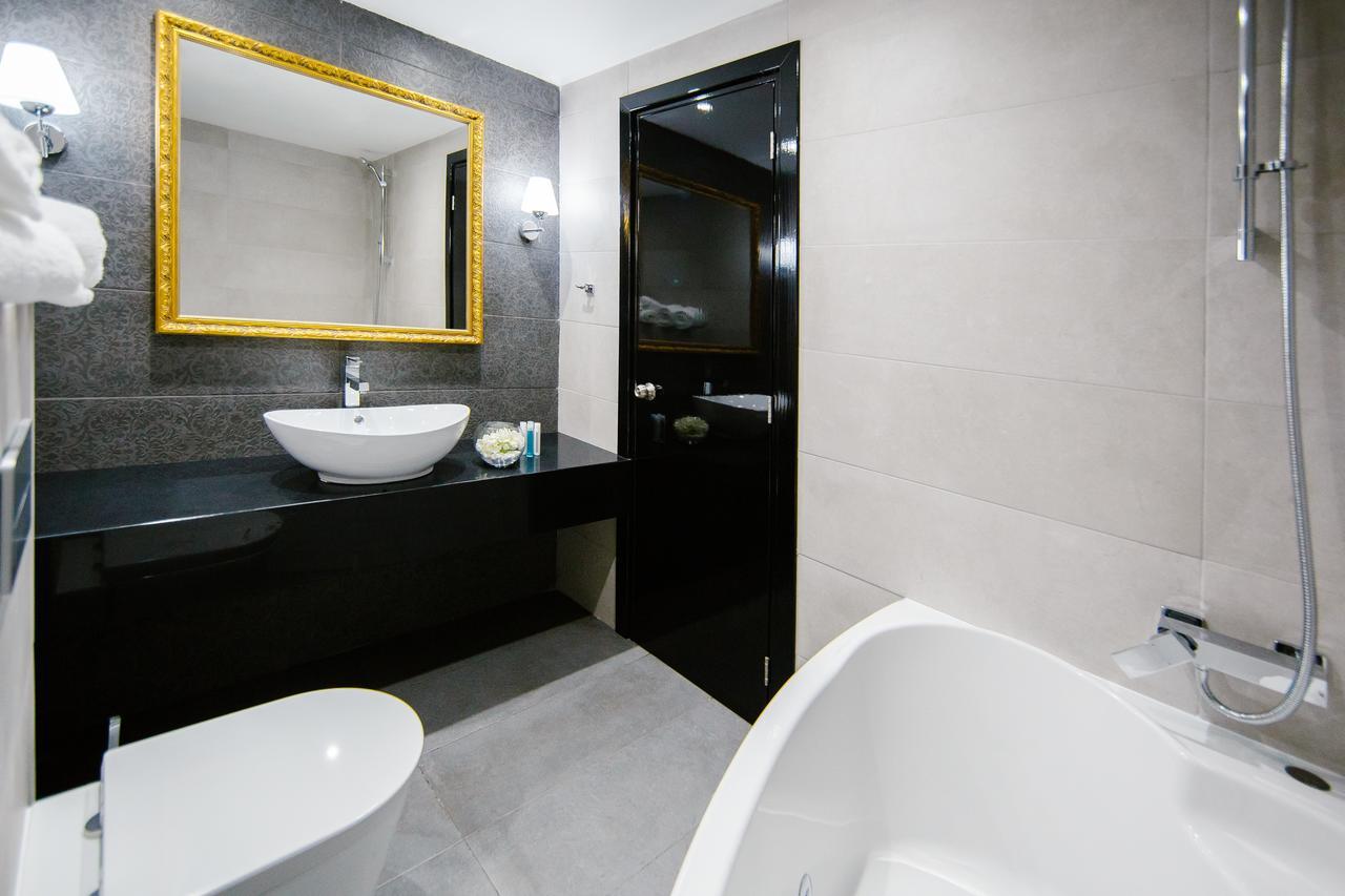 Qbic City Hotel Larnaca Exterior photo