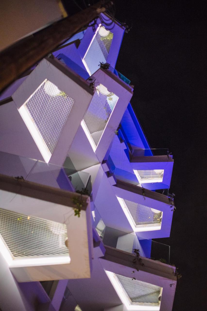 Qbic City Hotel Larnaca Exterior photo